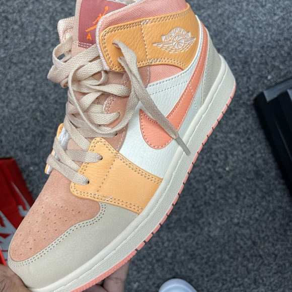 Jordan’s - Picture 2 of 2